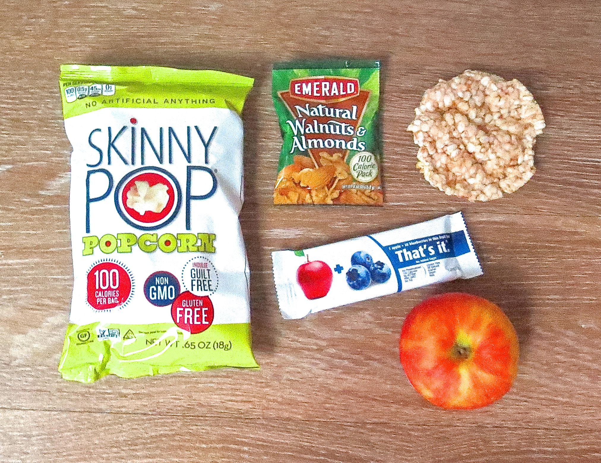 5 Travel Snacks With Less Than 3 Ingredients & 100 Calories